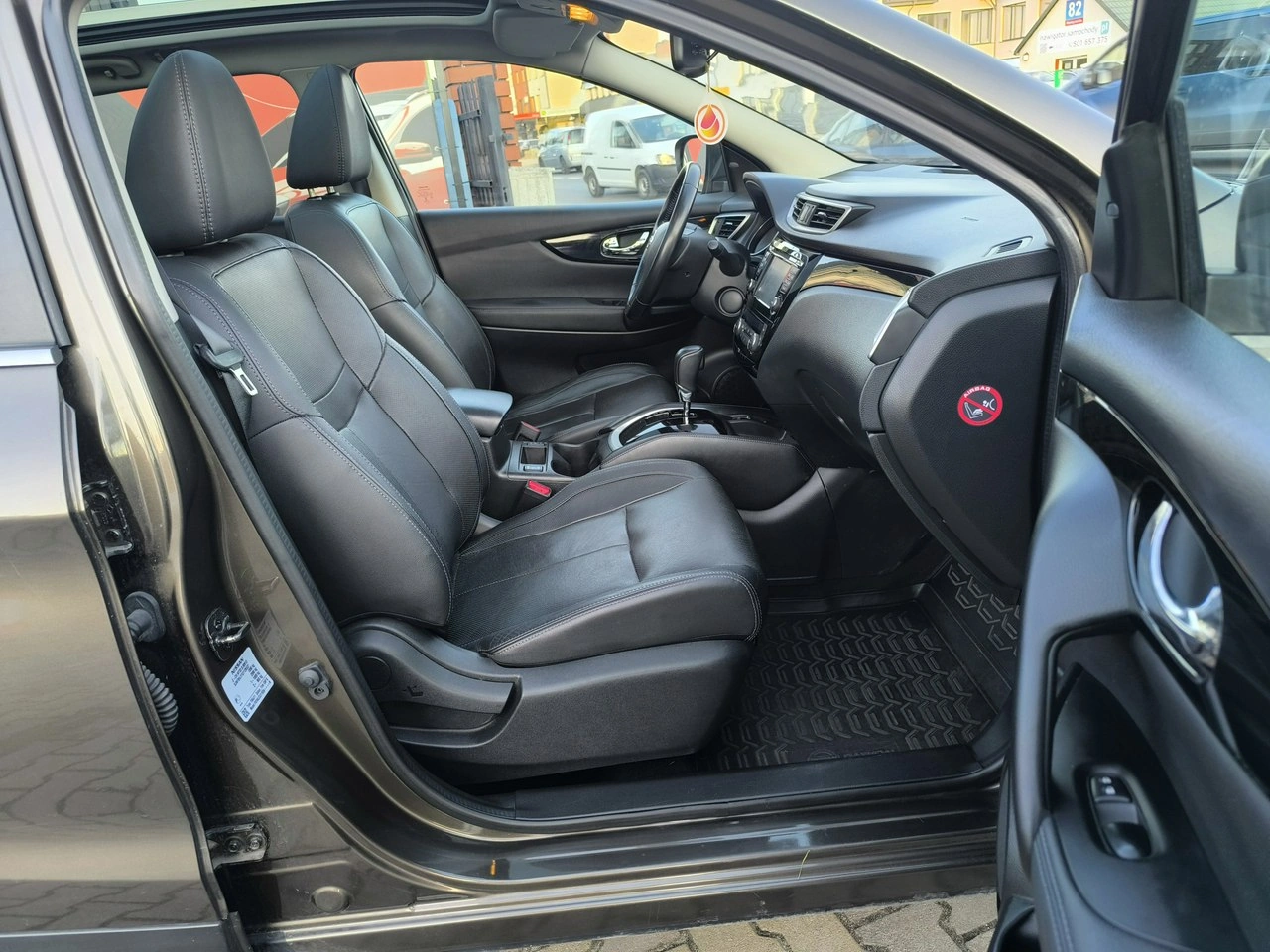 Nissan Qashqai - Zdjęcie 28