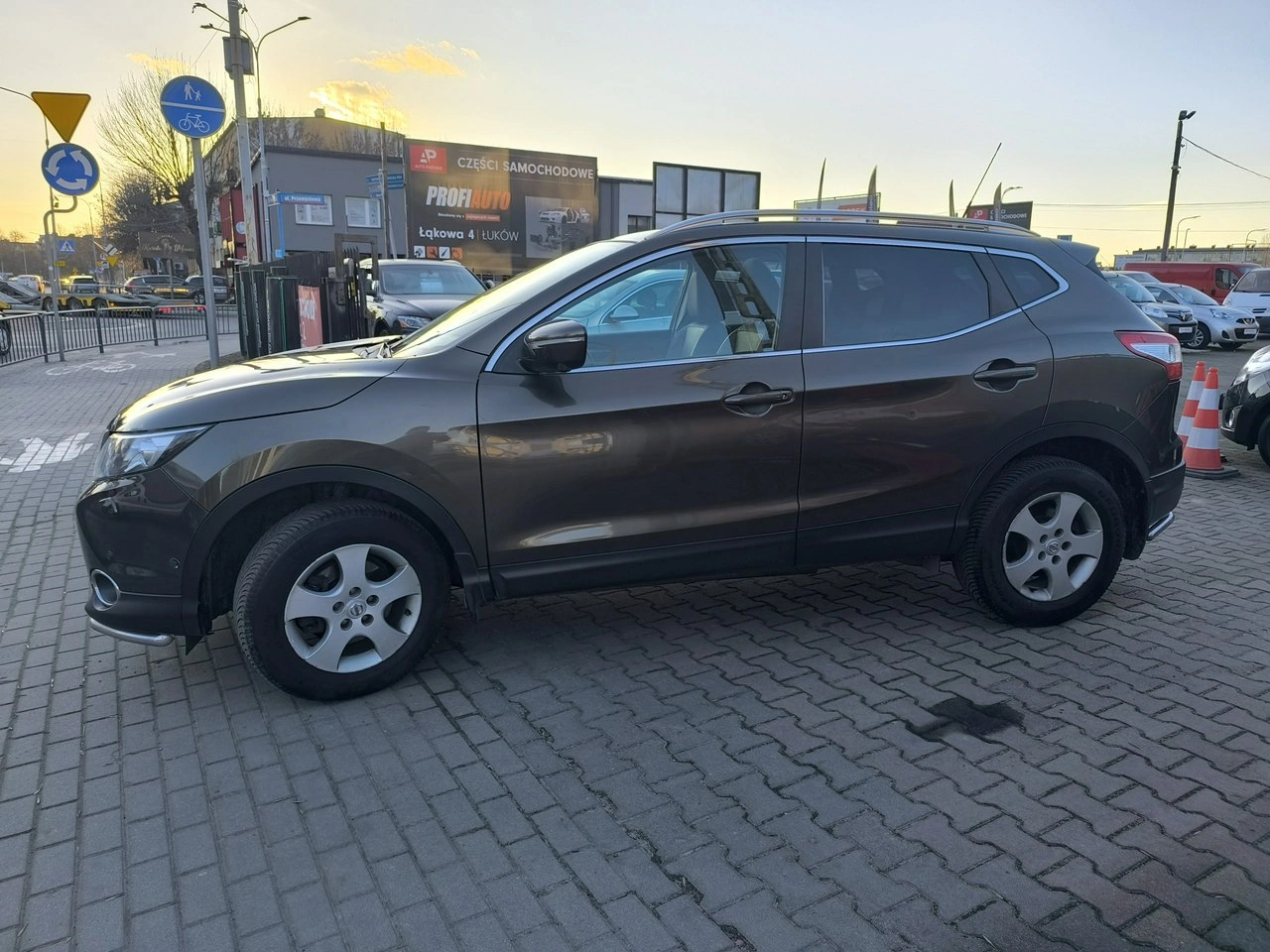 Nissan Qashqai - Zdjęcie 8
