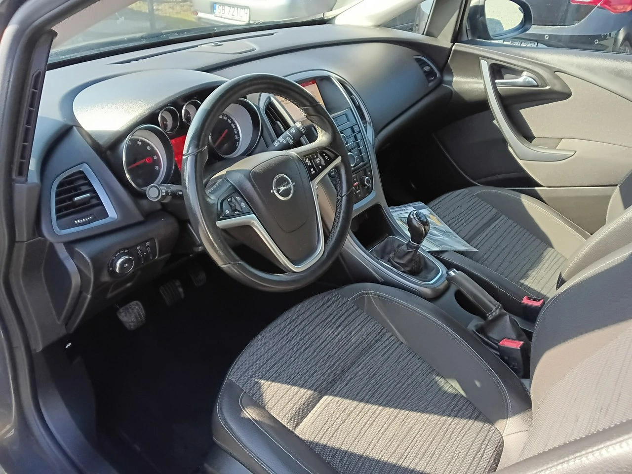 Opel Astra - Zdjęcie 9