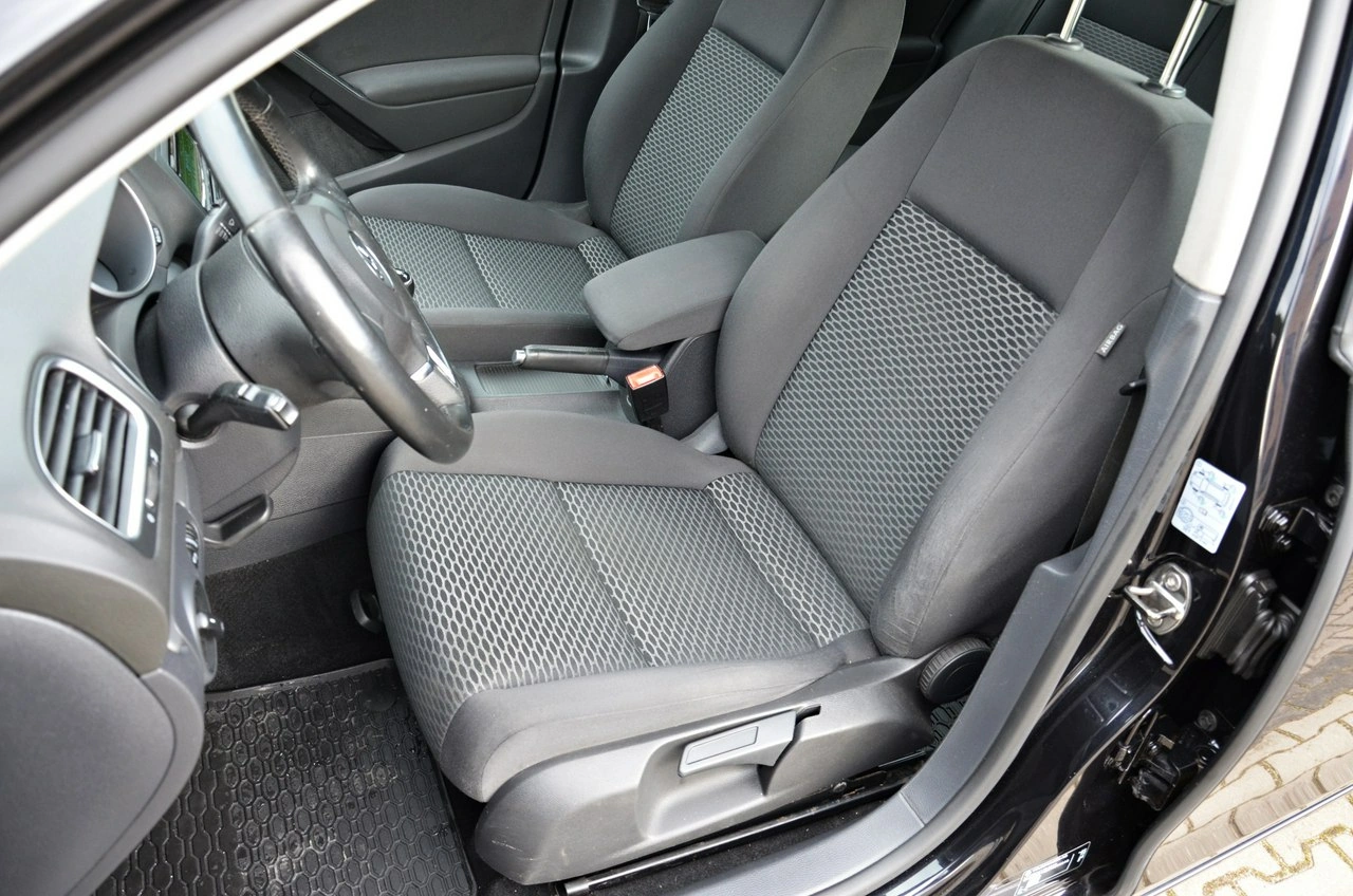 Volkswagen Golf - Zdjęcie 29