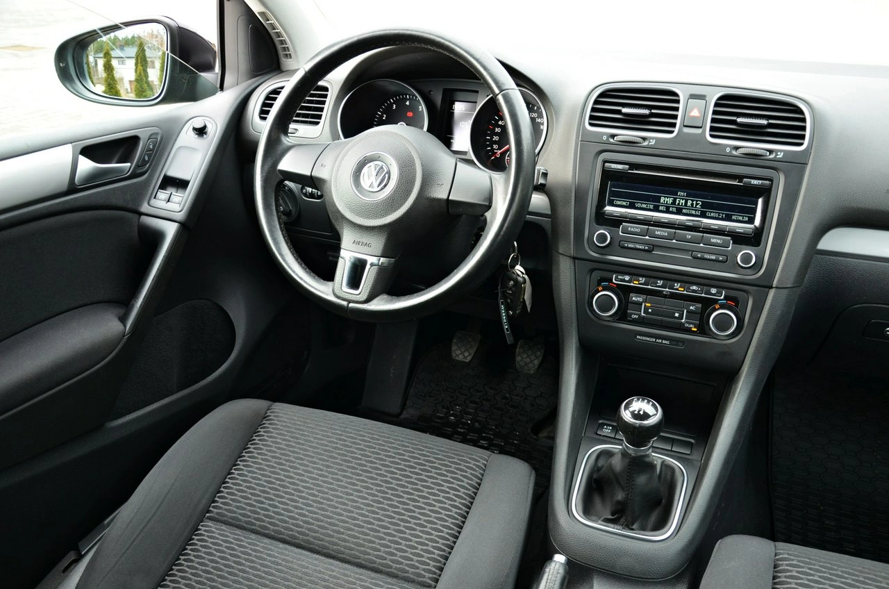 Volkswagen Golf - Zdjęcie 34