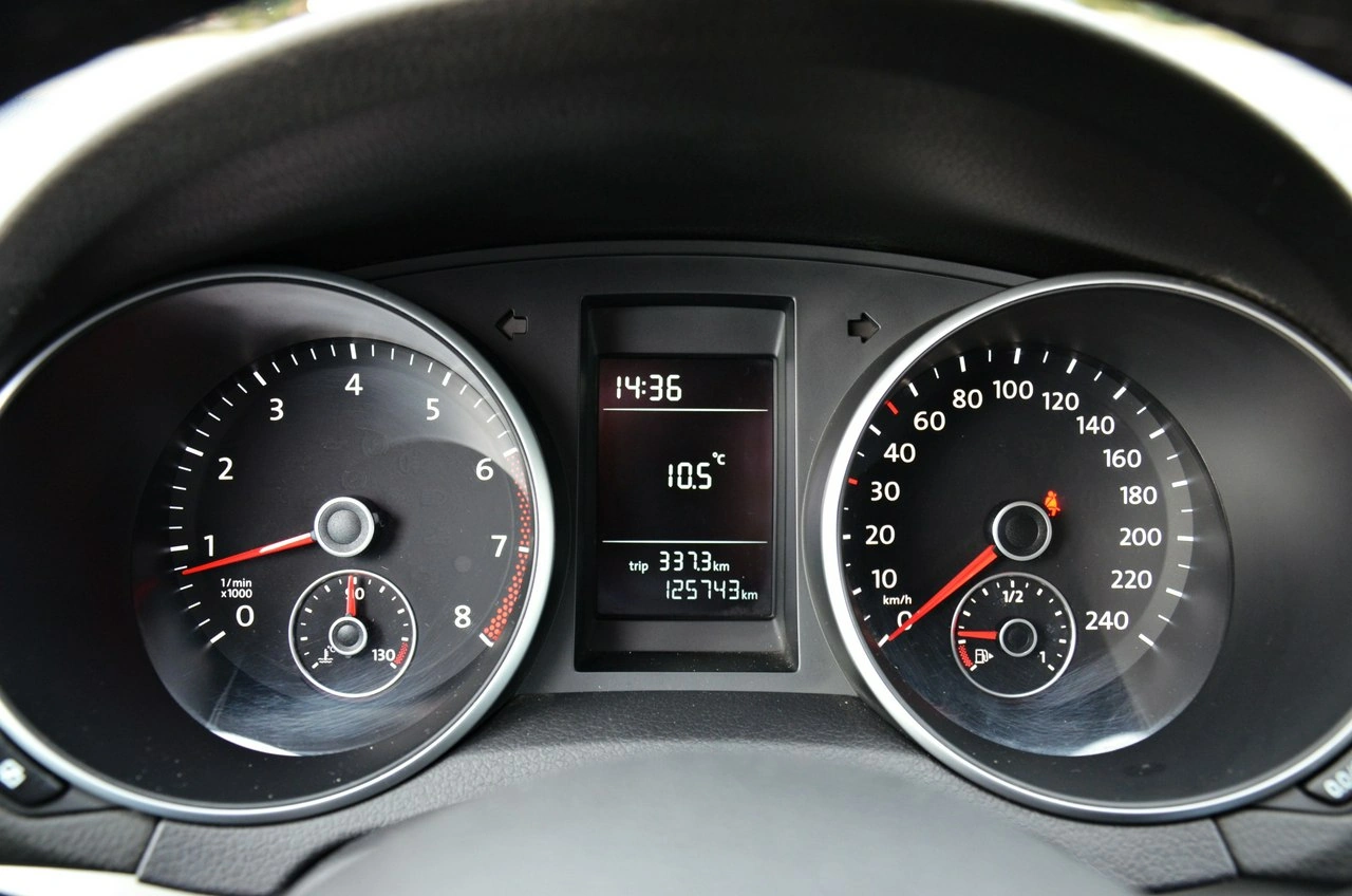 Volkswagen Golf - Zdjęcie 39