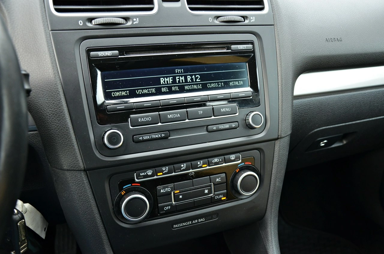 Volkswagen Golf - Zdjęcie 40