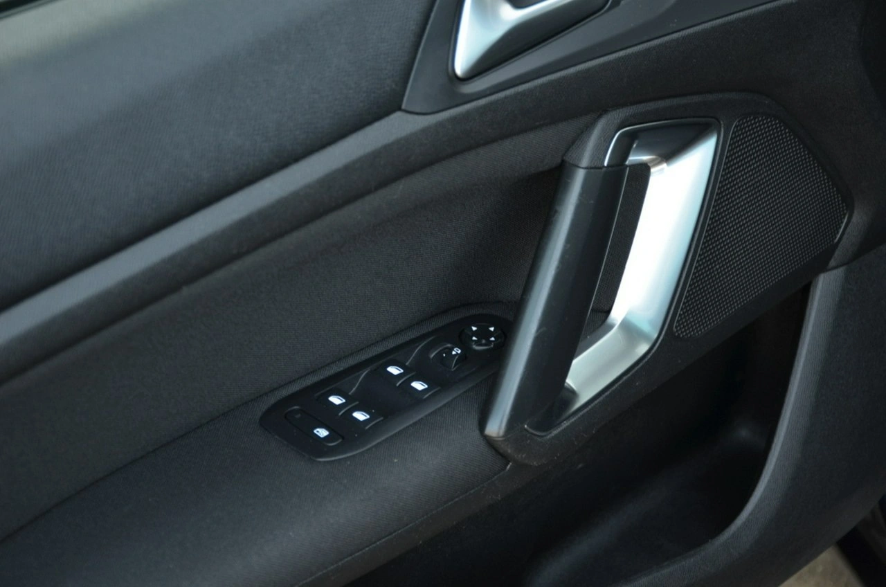 Peugeot 308 SW - Zdjęcie 19