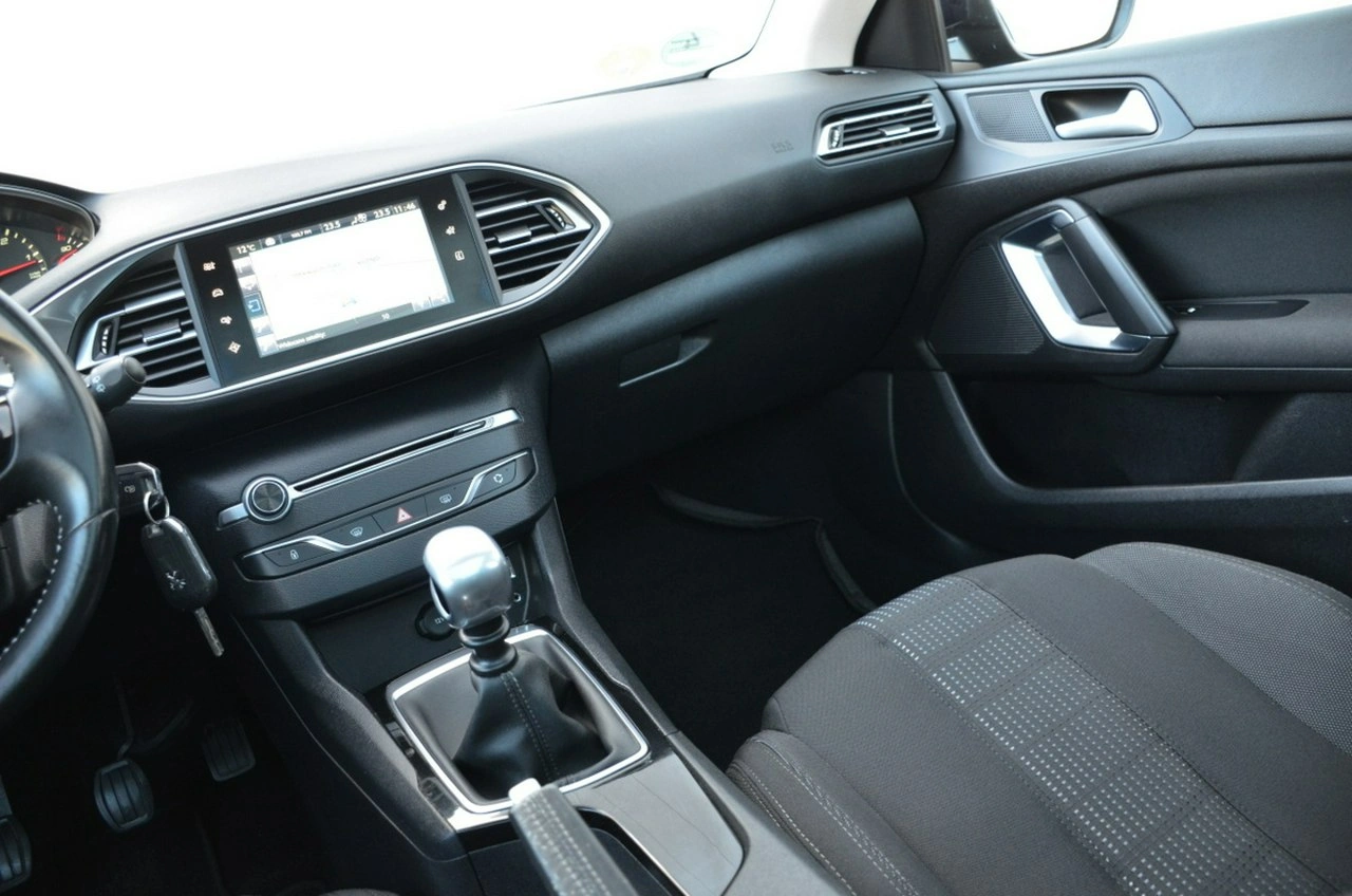 Peugeot 308 SW - Zdjęcie 28