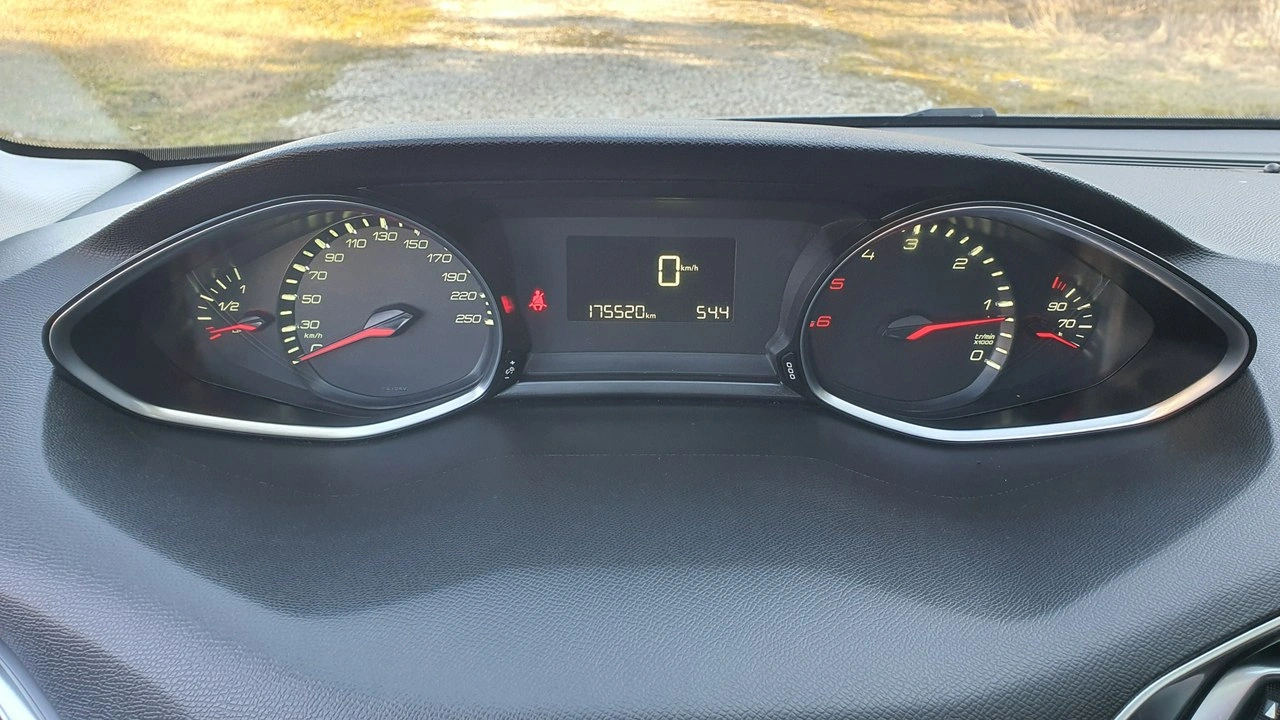 Peugeot 308 SW - Zdjęcie 17