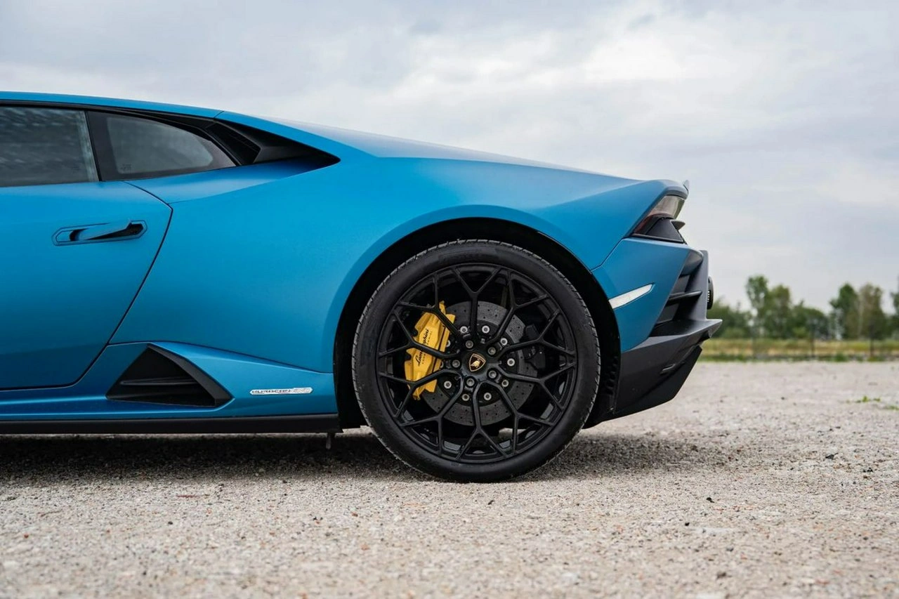 Lamborghini Huracan - Zdjęcie 11