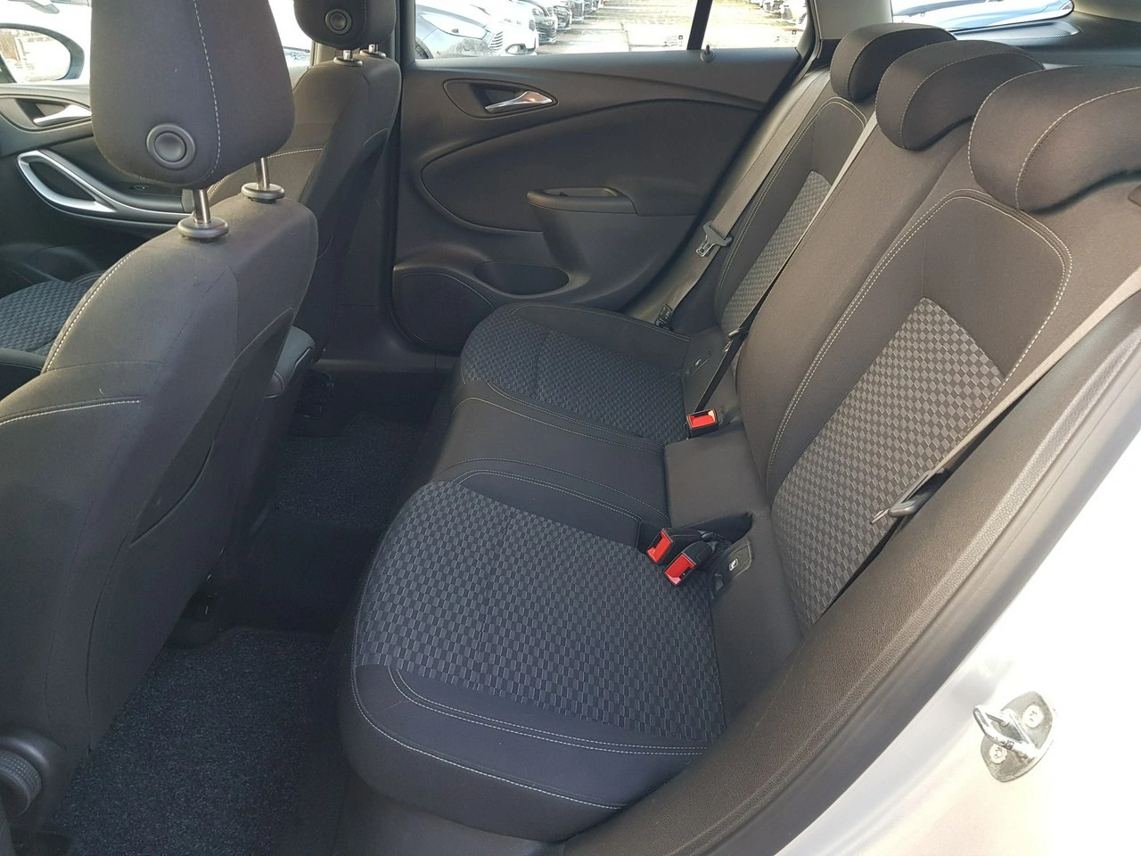 Opel Astra - Zdjęcie 10