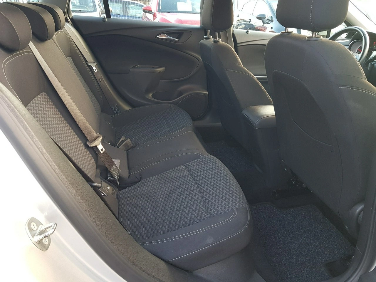 Opel Astra - Zdjęcie 14