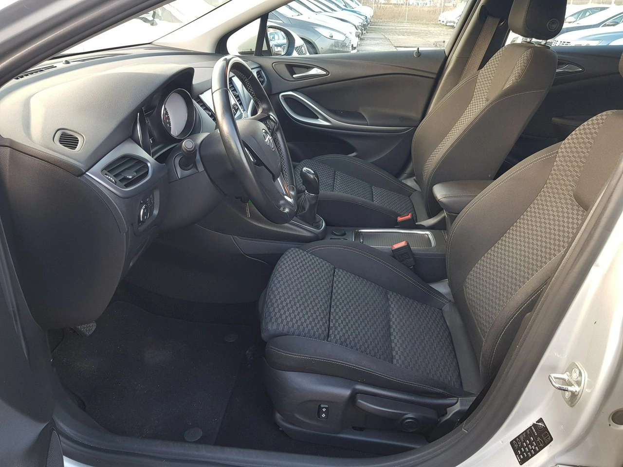 Opel Astra - Zdjęcie 8