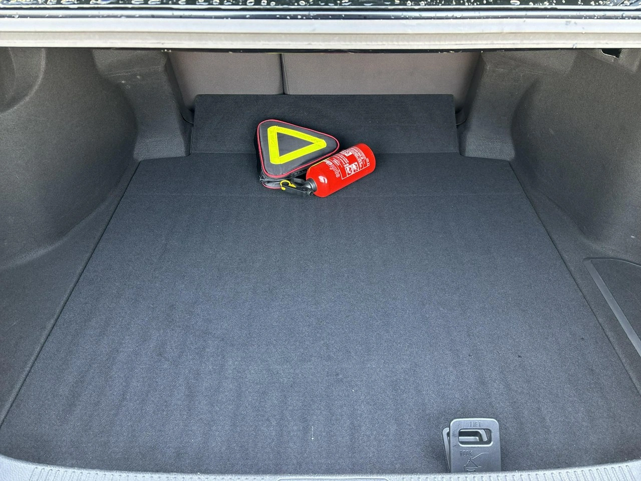 Toyota Camry - Zdjęcie 13