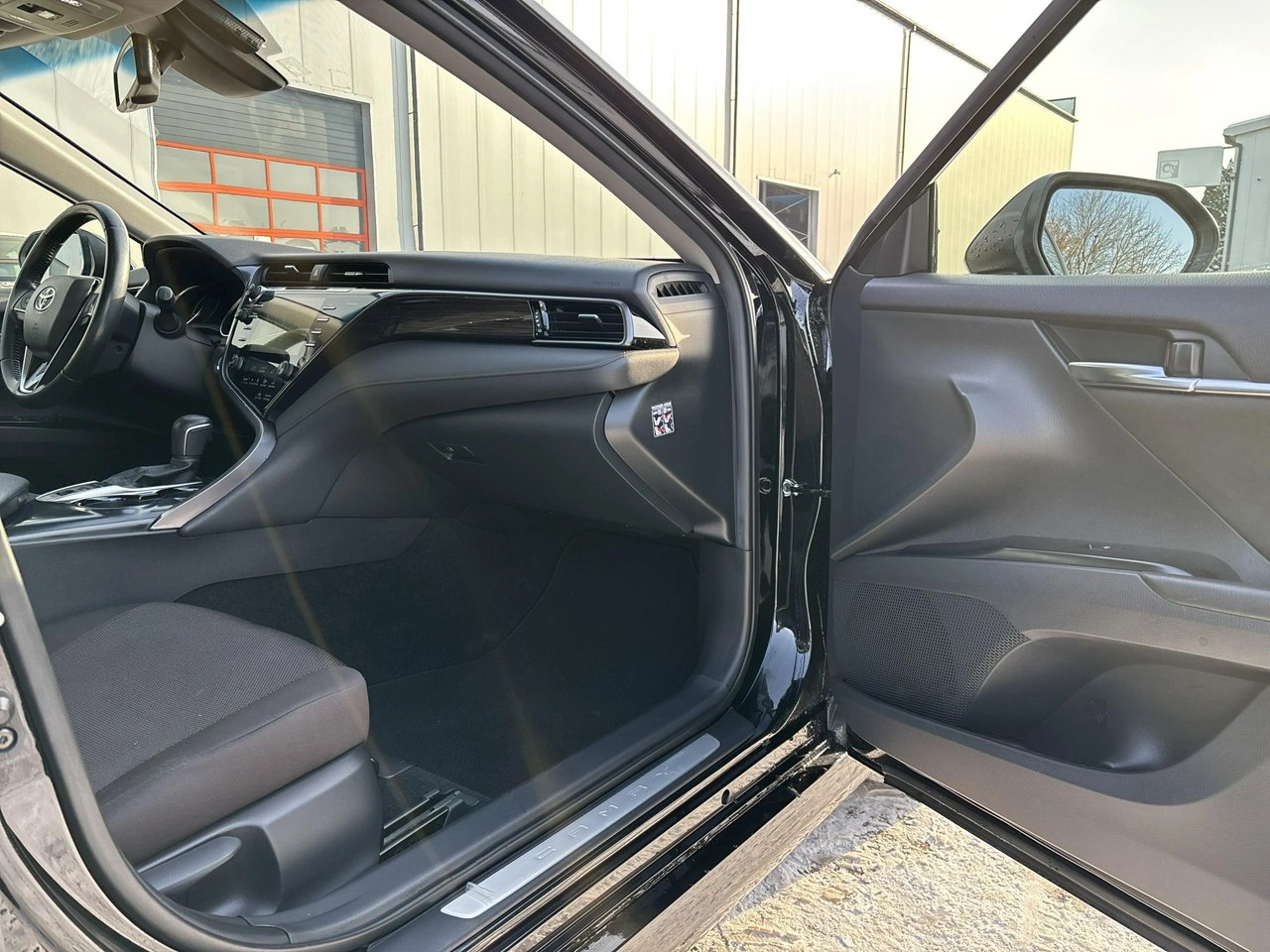 Toyota Camry - Zdjęcie 16