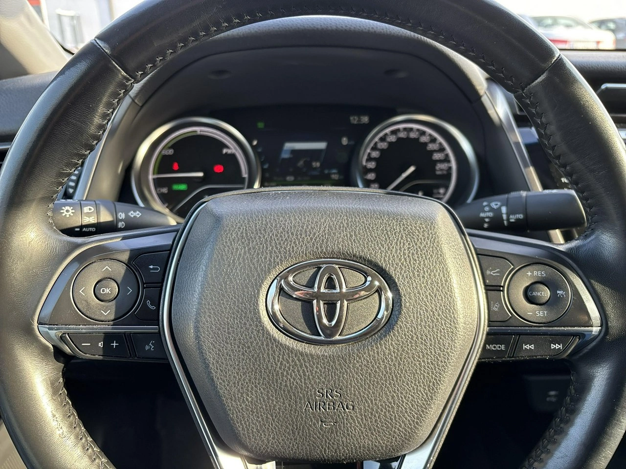 Toyota Camry - Zdjęcie 22