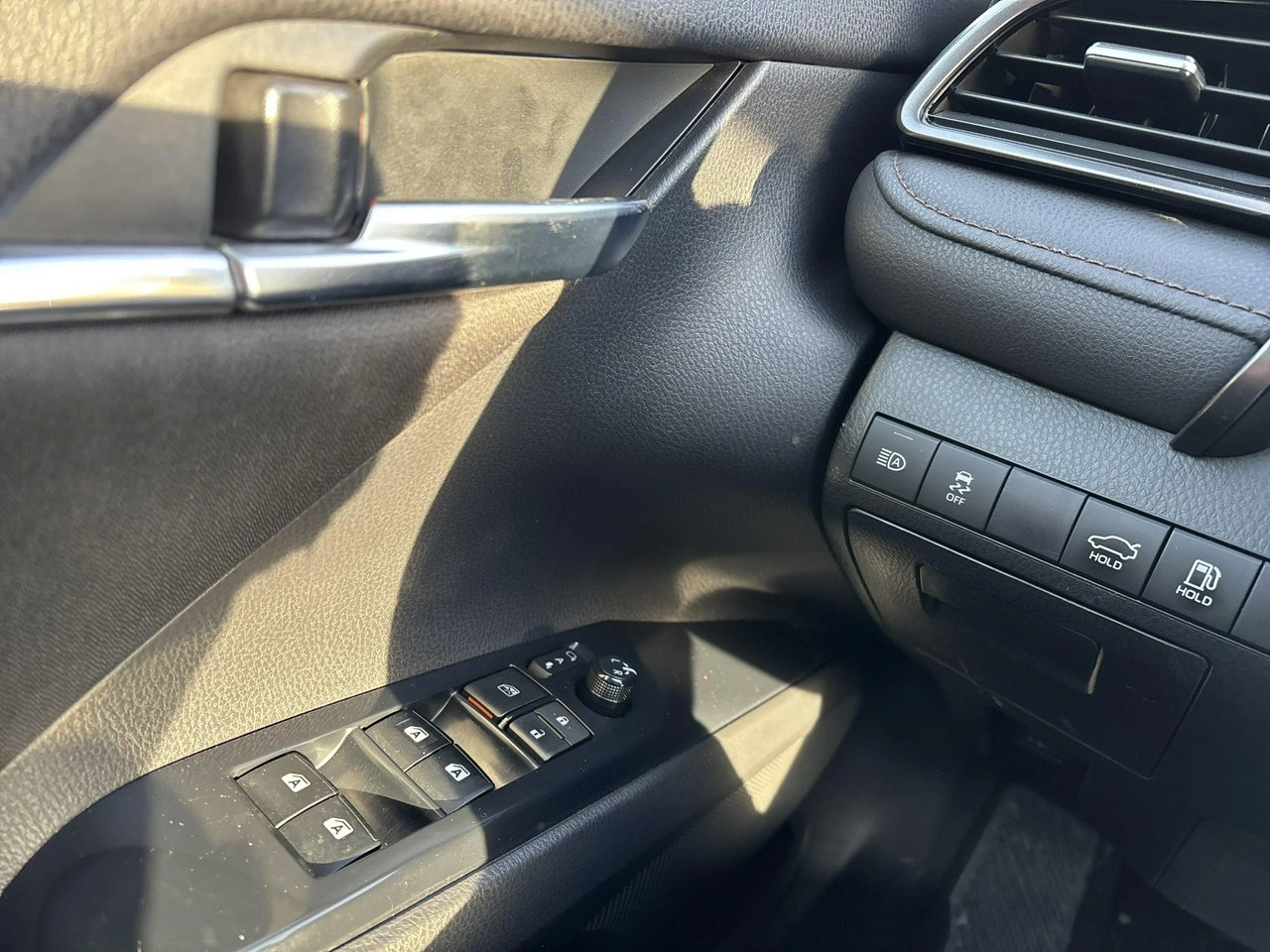 Toyota Camry - Zdjęcie 23