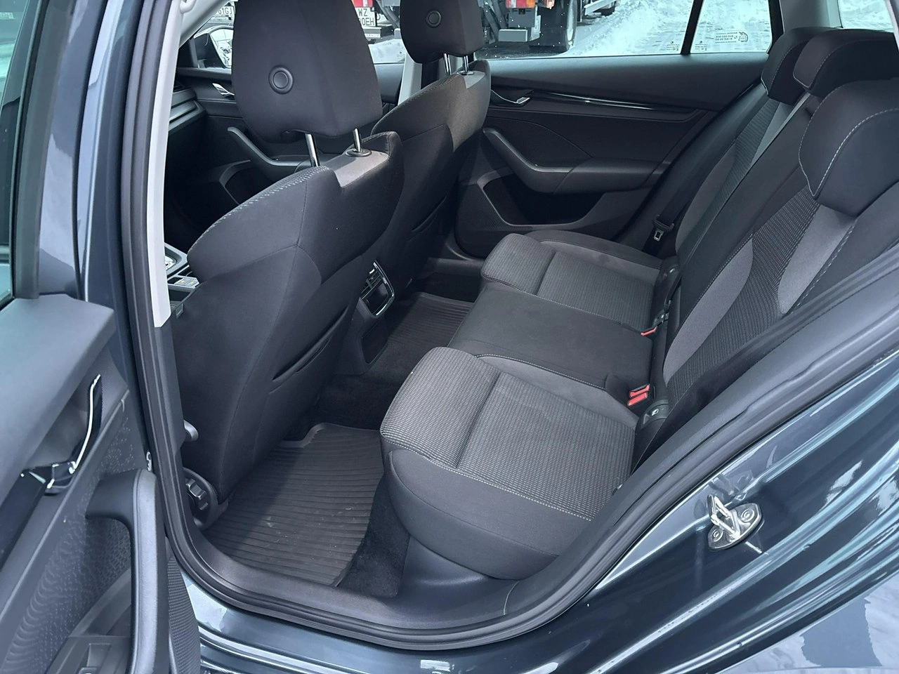 Skoda Octavia - Zdjęcie 11