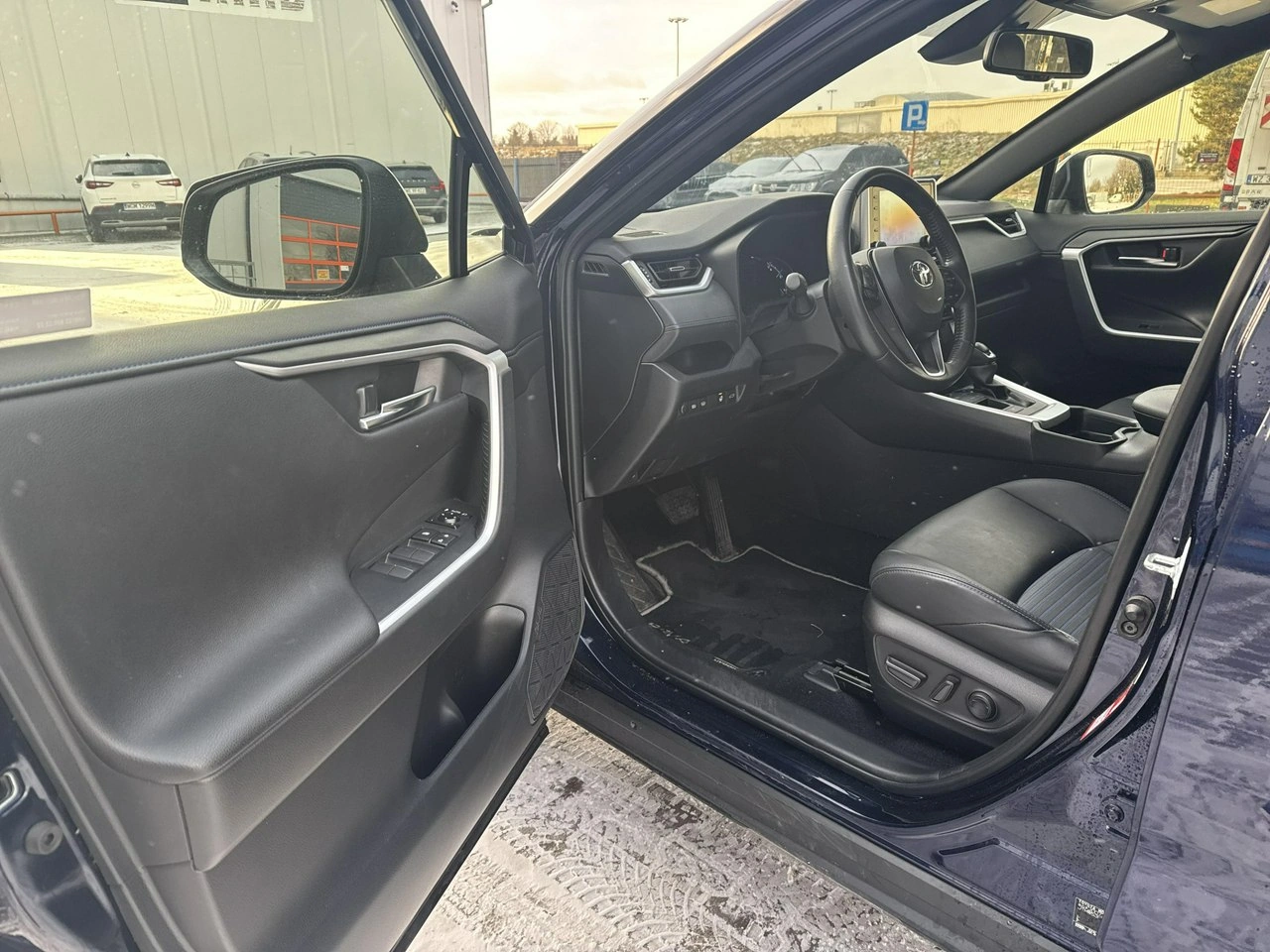 Toyota RAV-4 - Zdjęcie 9