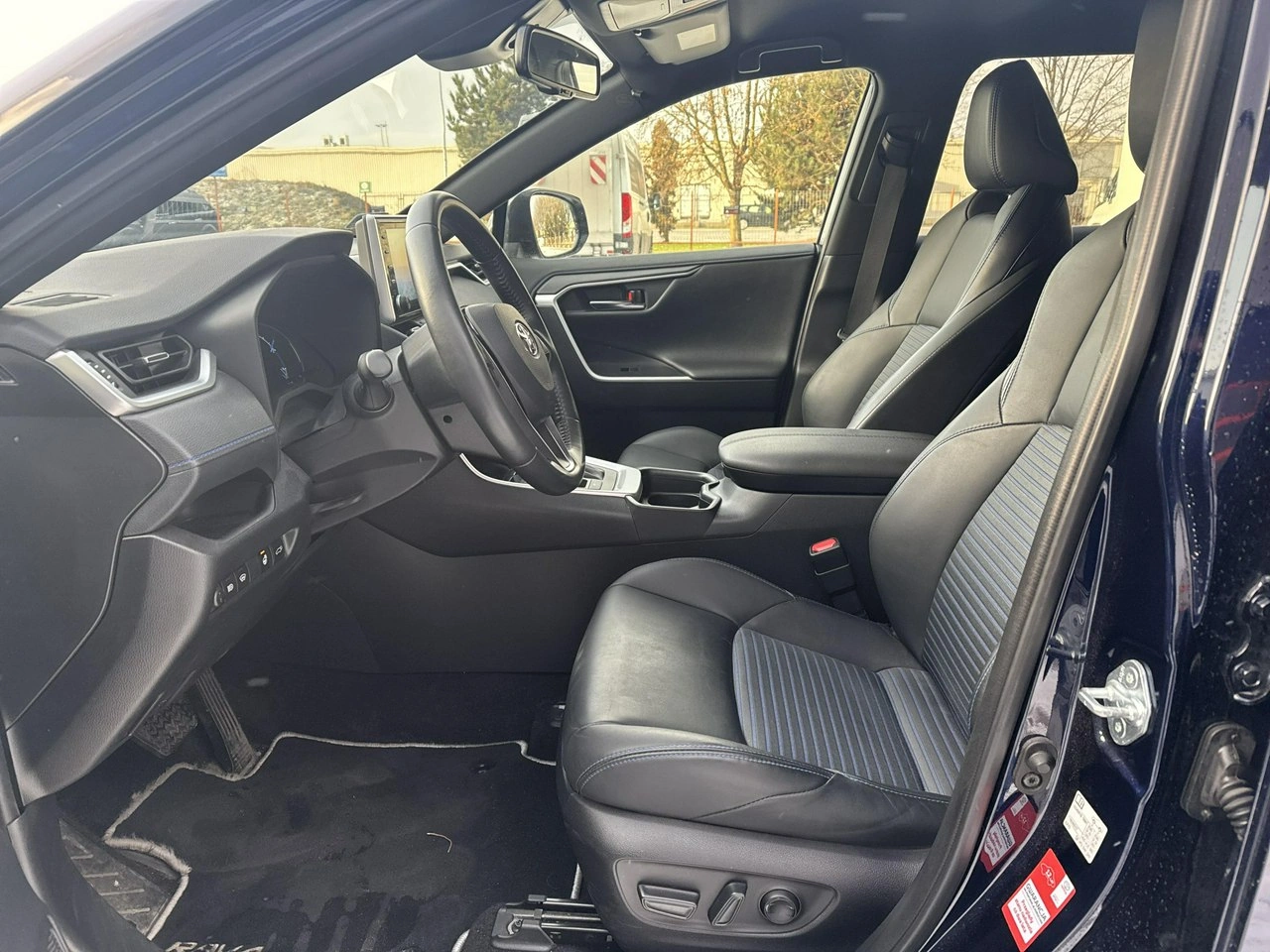 Toyota RAV-4 - Zdjęcie 10