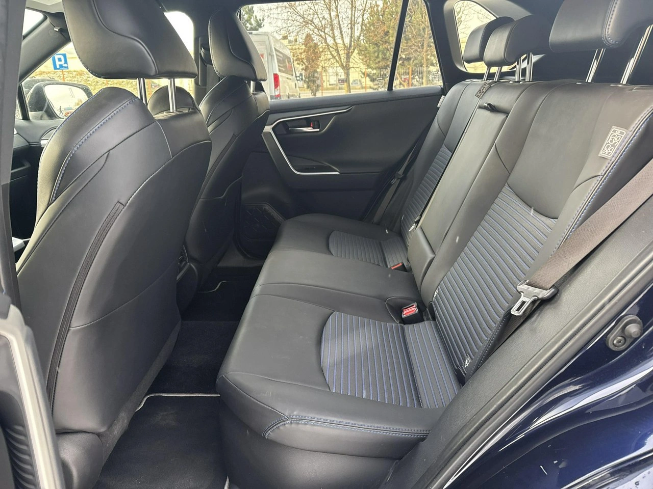 Toyota RAV-4 - Zdjęcie 14