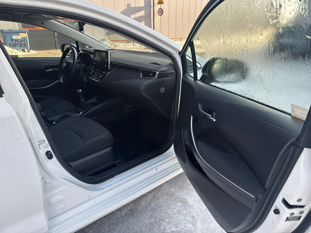 Toyota Corolla - Zdjęcie 18