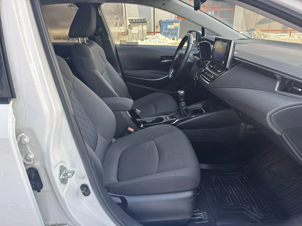 Toyota Corolla - Zdjęcie 19