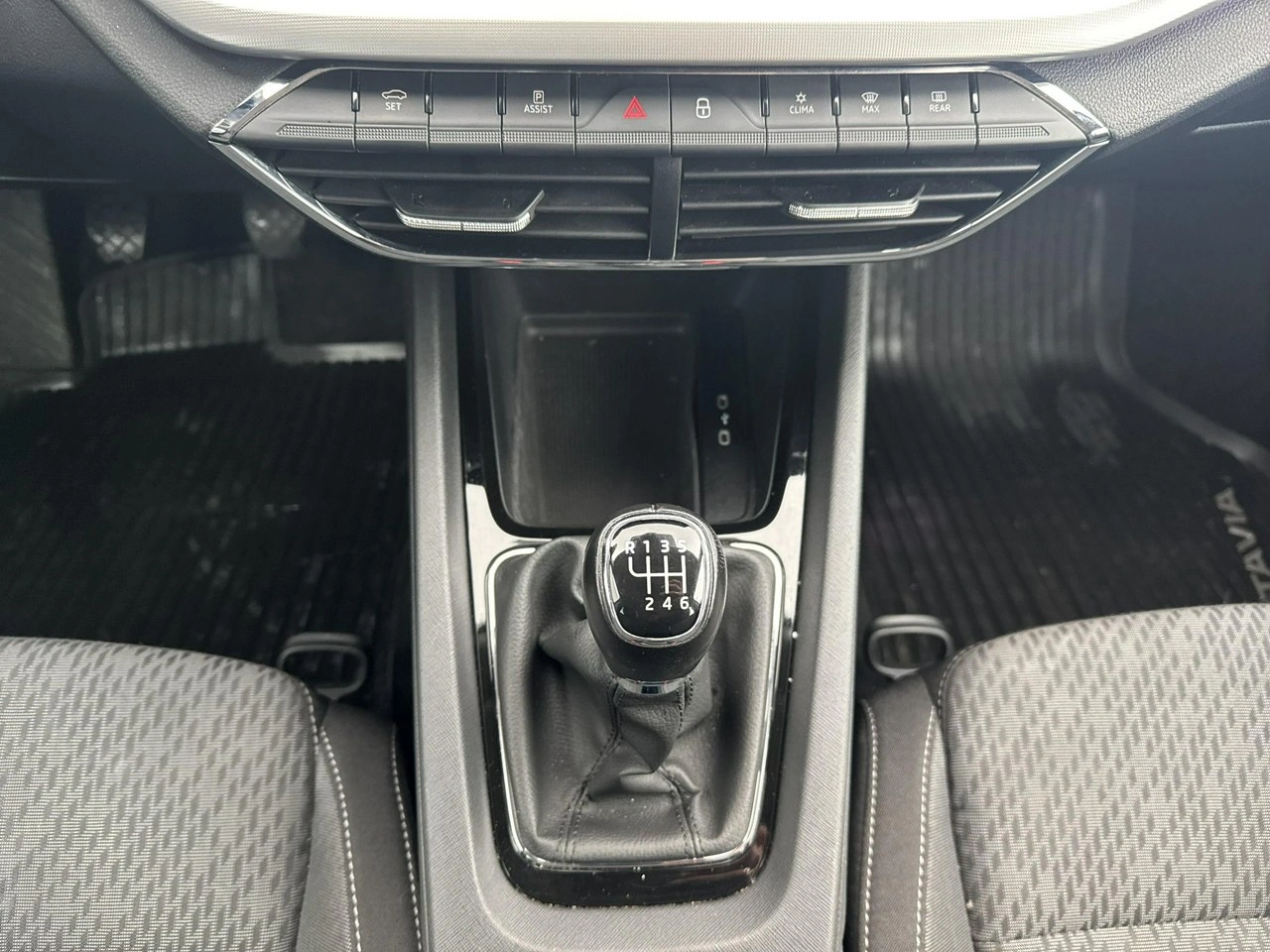 Skoda Octavia - Zdjęcie 24