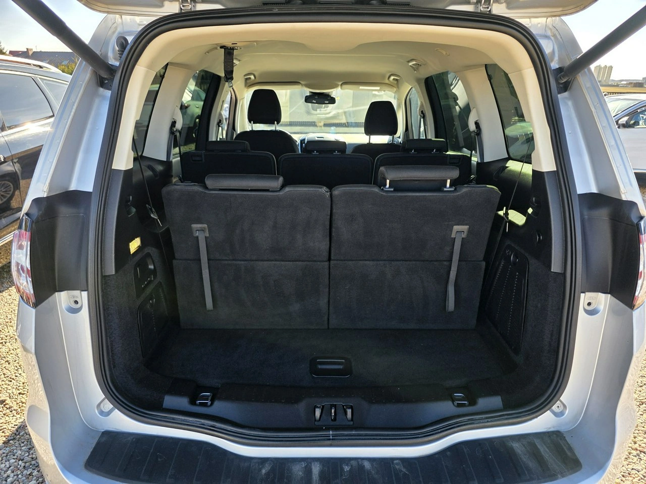 Ford Galaxy - Zdjęcie 8