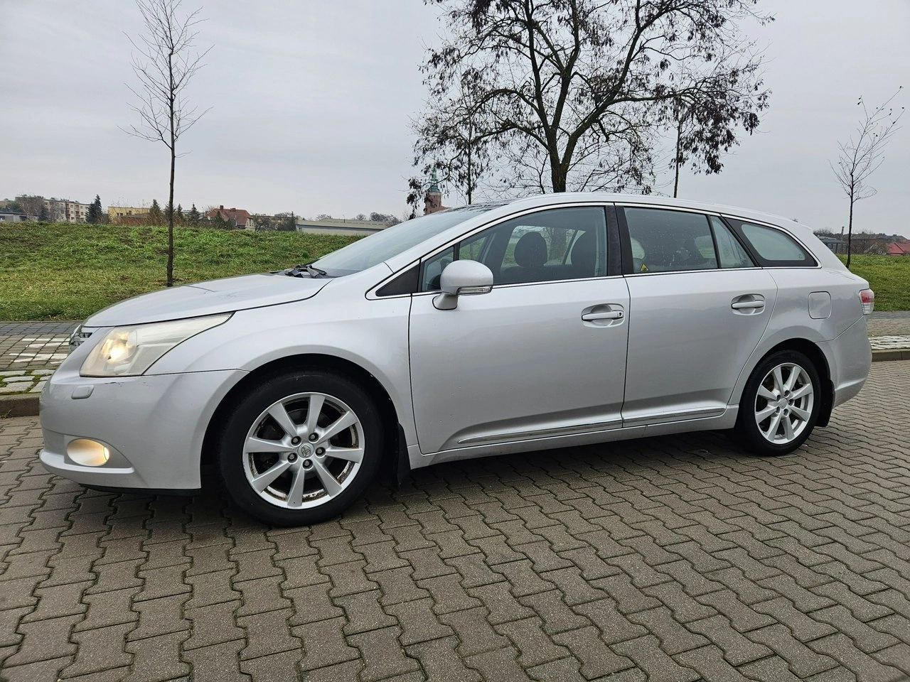 Toyota Avensis - Zdjęcie 5