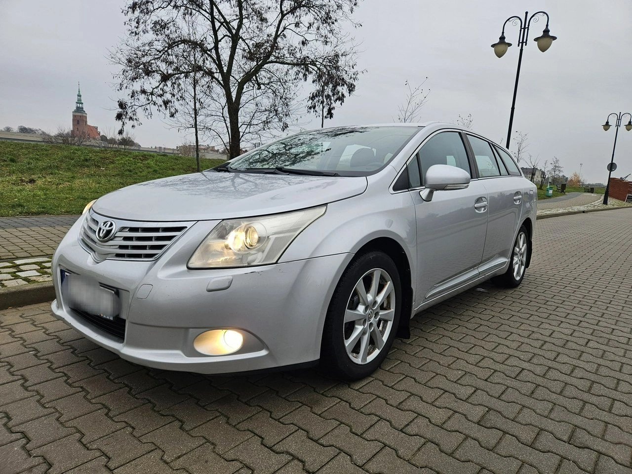 Toyota Avensis - Główne zdjęcie