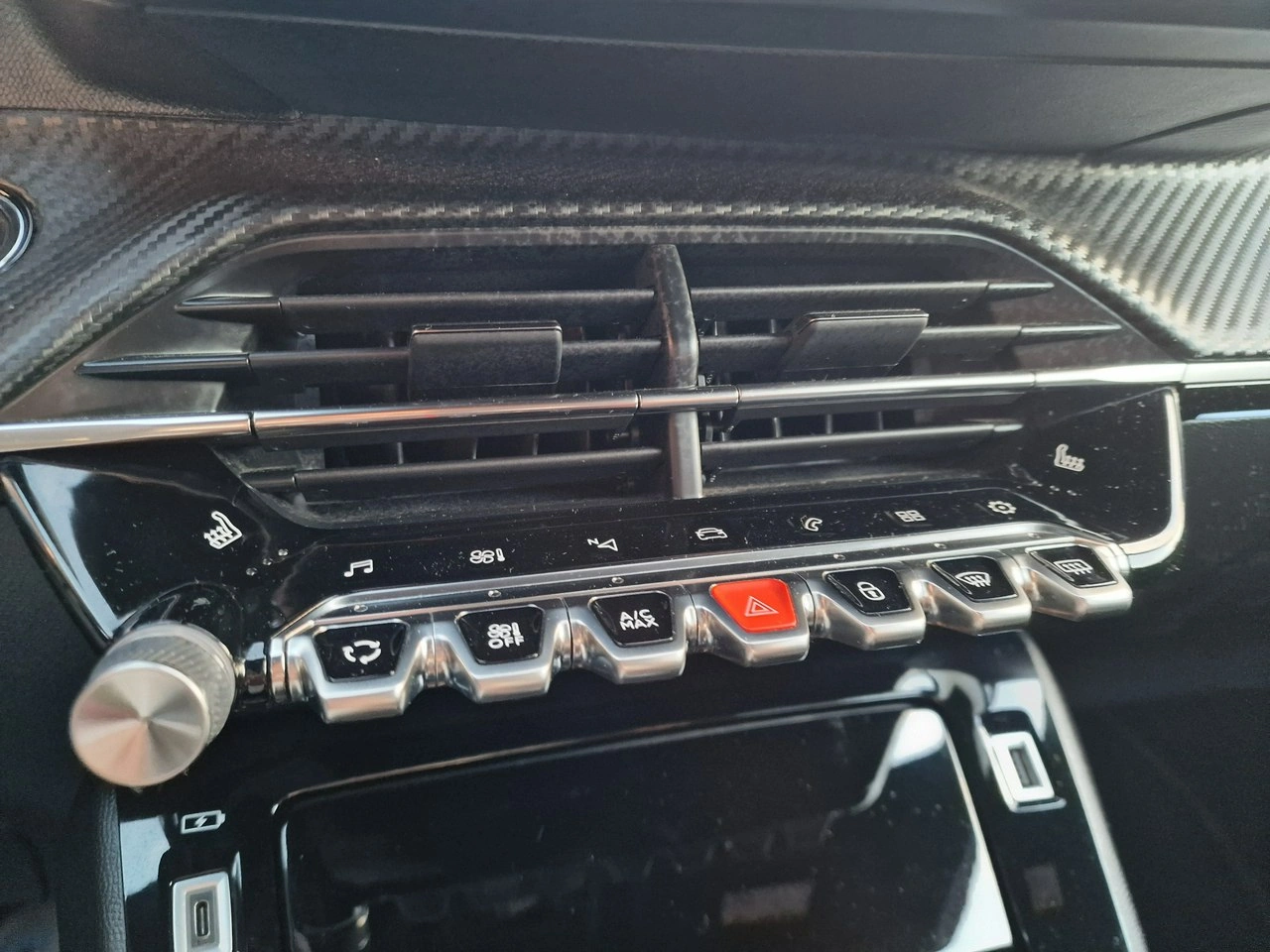 Peugeot 2008 - Zdjęcie 23