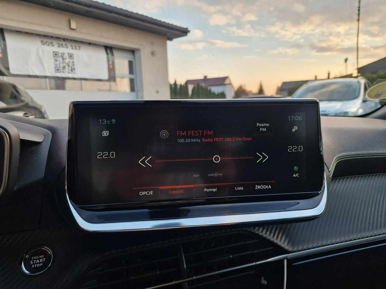 Peugeot 2008 - Zdjęcie 24